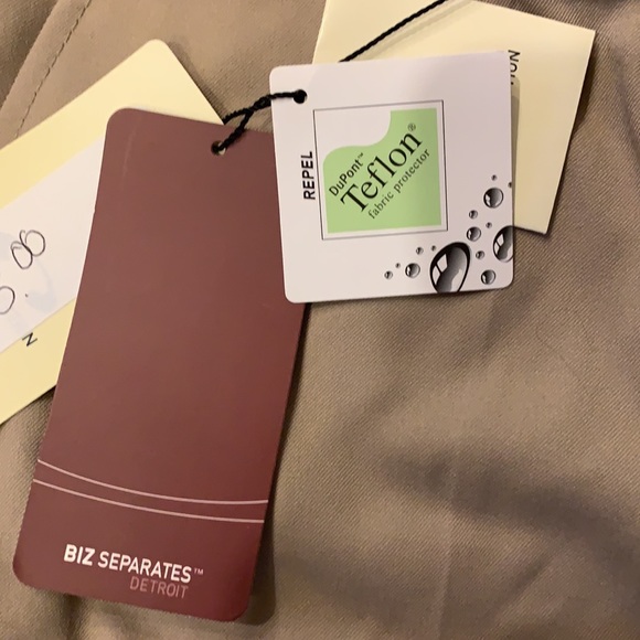 Biz Collection cargo shorts NWT - Picture 4 of 6